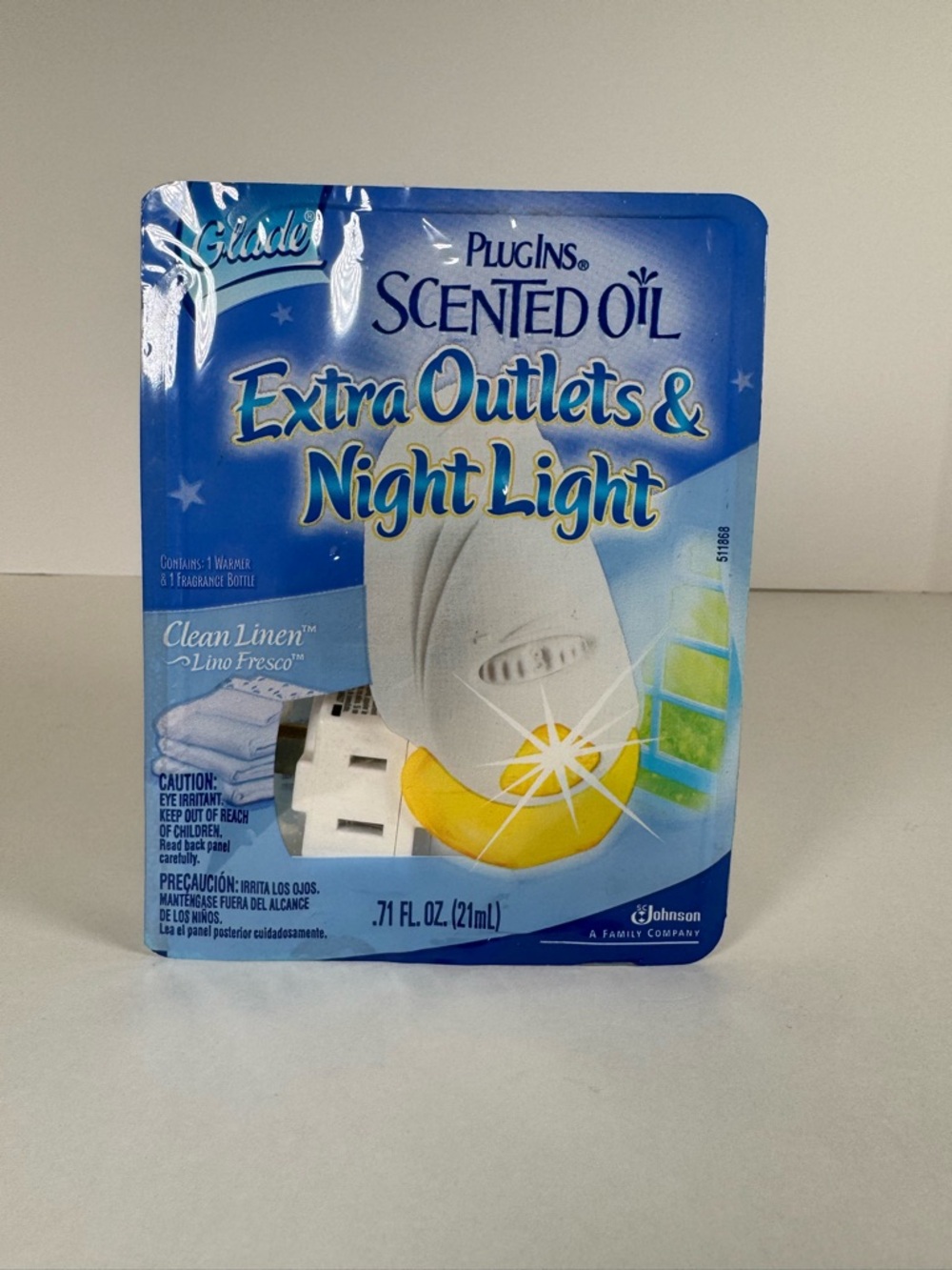 NEW Glade PlugIns Scented Oil Extra Outlet & Night Light Clean Linen 2005 21mL